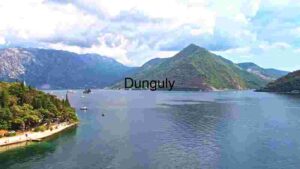 Serene Lakeside with Mountain Pick