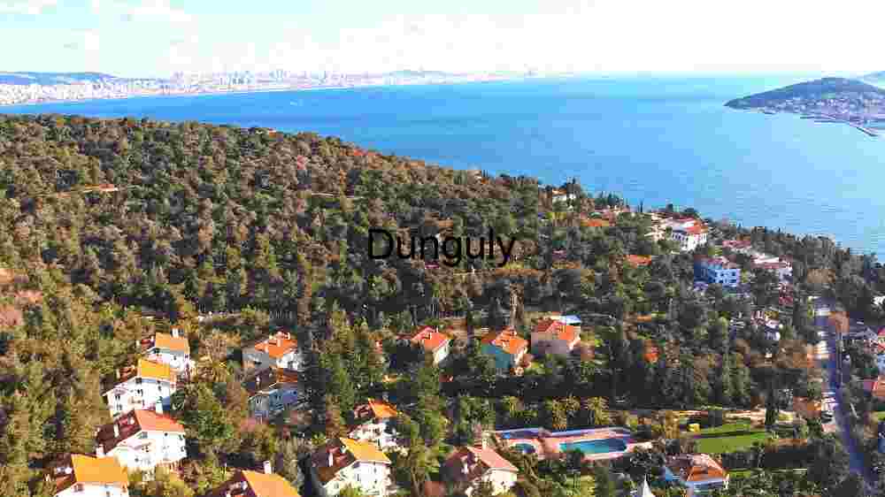 Luxury Seaside Living like Coastal Elegance