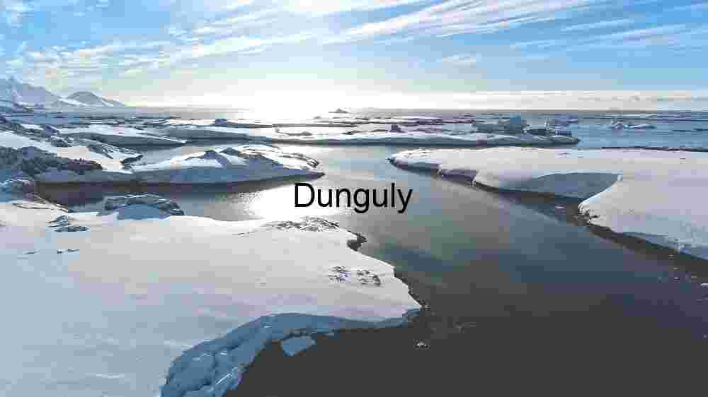 Arctic Serenity: Greenland's Icy Waterscape