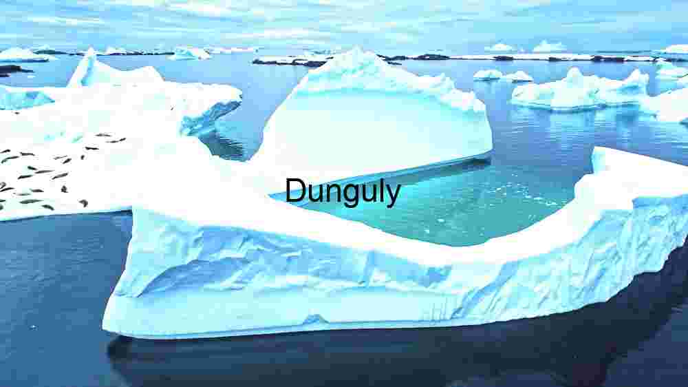 Serene Arctic Waterscape: A Study in Blue and White