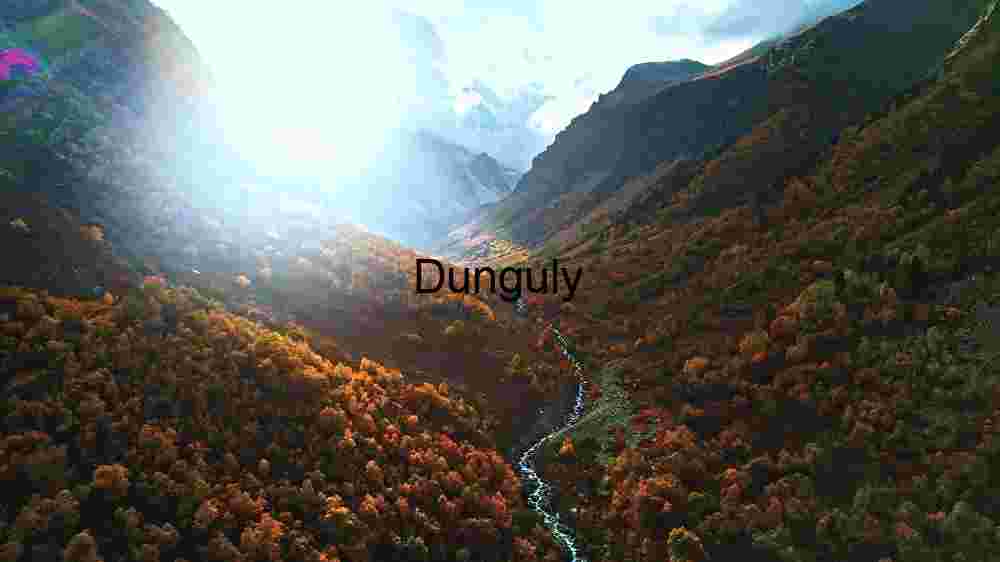 Autumnal Aura: The Vibrant Valley Vistas