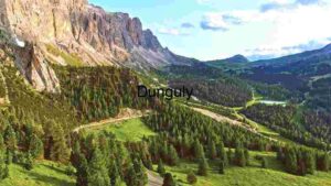 Dusk's Embrace: A Mountain Landscape's Tranquillity