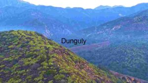 Dusk's Serenity: A Verdant Mountain Vista