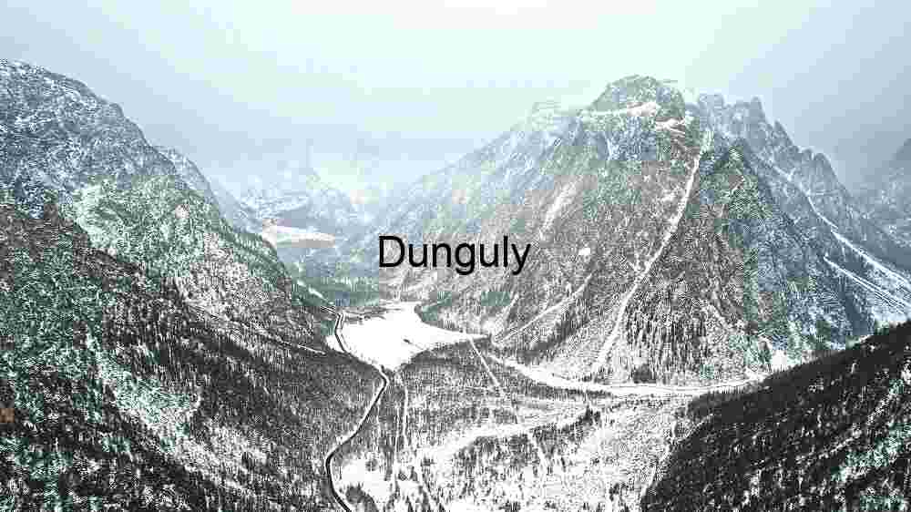 Winter’s Majesty: A Snow-Covered Mountain Pass