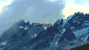 Majestic Mountain Peaks at Dusk