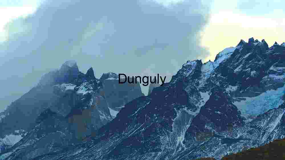 Majestic Mountain Peaks at Dusk