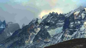 Majestic Mountain Peaks at Dusk