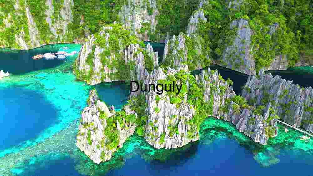 Majestic Limestone Cliffs and Turquoise Waters of Palawan