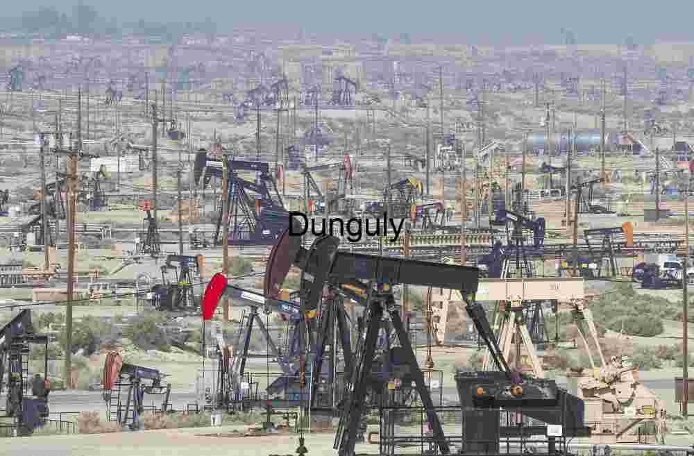 Endless Extraction: The Machinery of Oil Fields