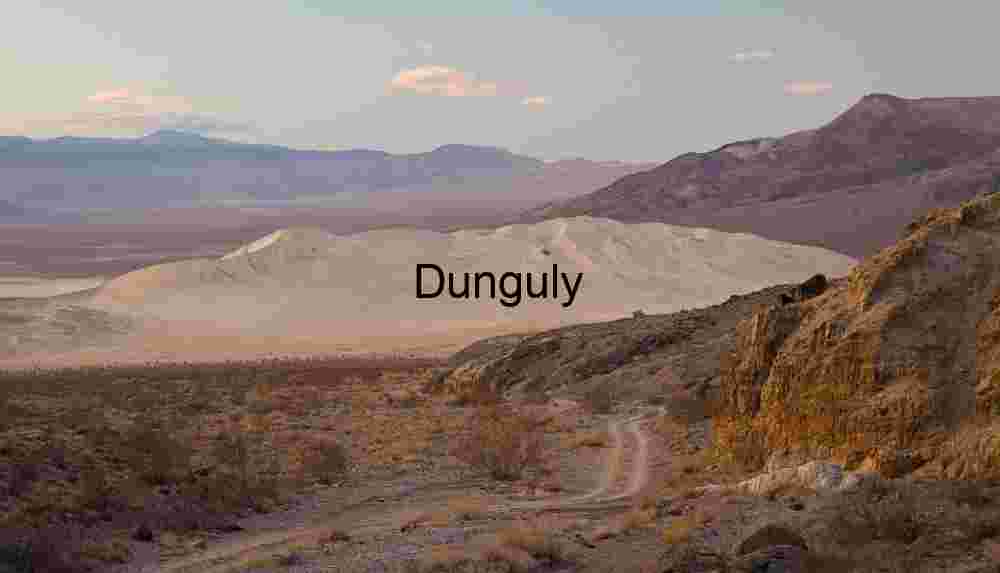 Divide of Elements: Dunes, Rock, and Passage