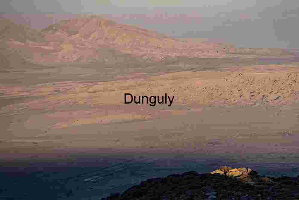 Desert Mountain Range at Sunset – Rugged Geological Formations