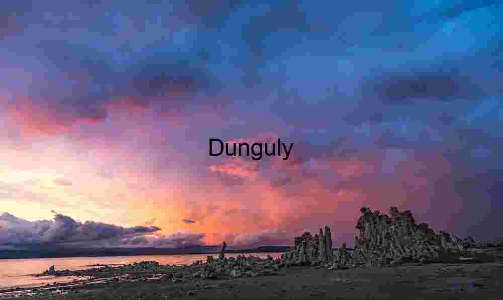 Vibrant Sunset Over Mono Lake with Tufa Towers and Reflective Waters