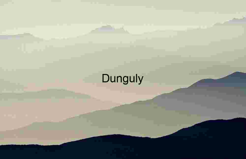 Layers of Silence: Atmospheric Ridges in Hazy Light