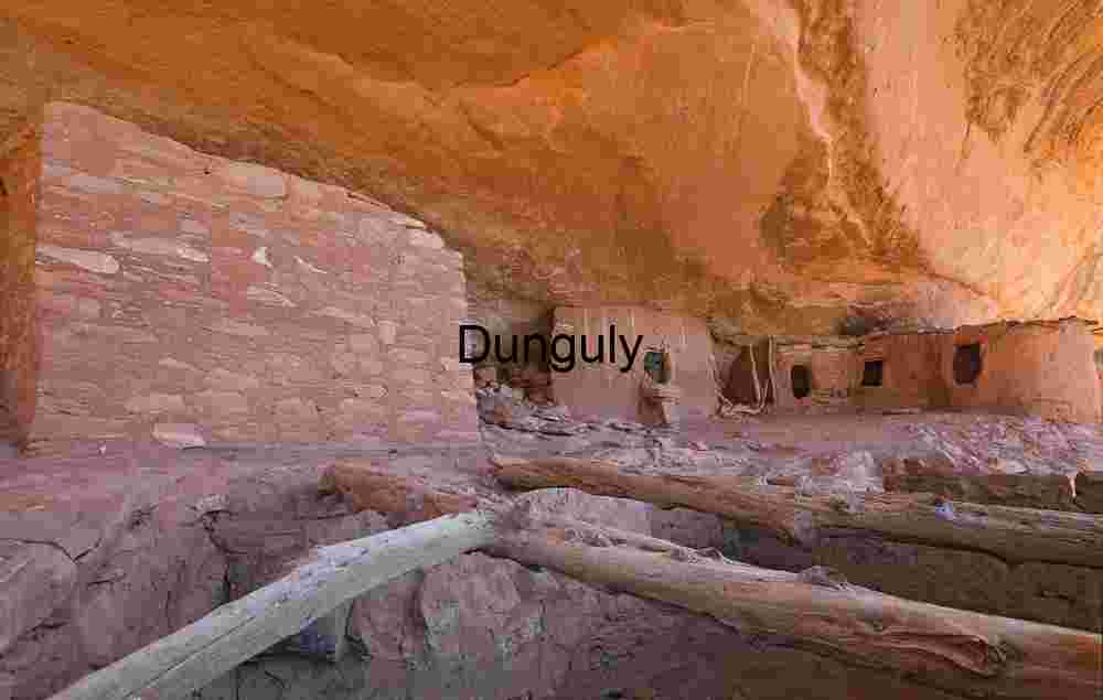 Ancient Puebloan Ruins & Roof Beams Under Sandstone Alcove