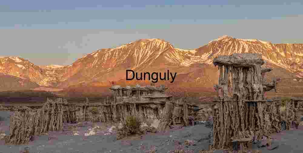 Stone and Summit: Mono Lake’s Tufa Towers Beneath Sierra Light