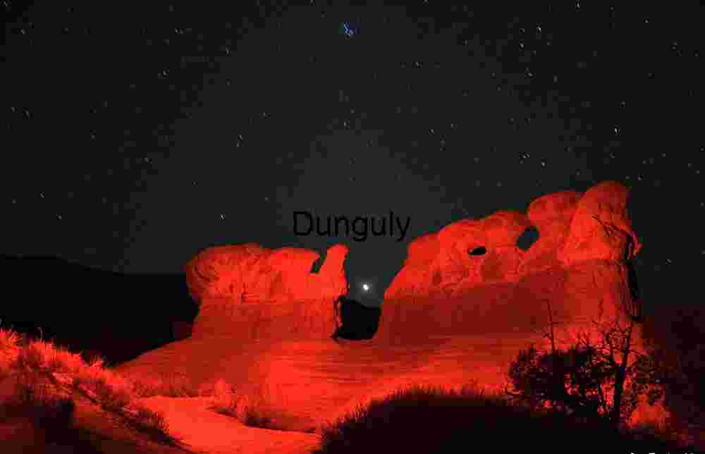 Devil's Garden, Venus setting behind red rocks