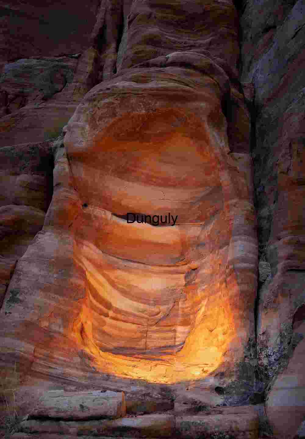 Glowing pocket | Desert Rock Canyon Warmth