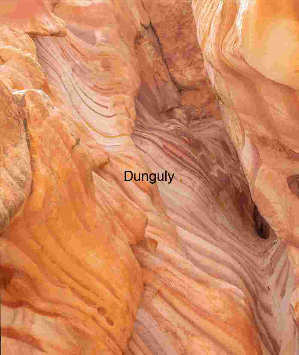 Striped crevice | Nature's Pocketed Art