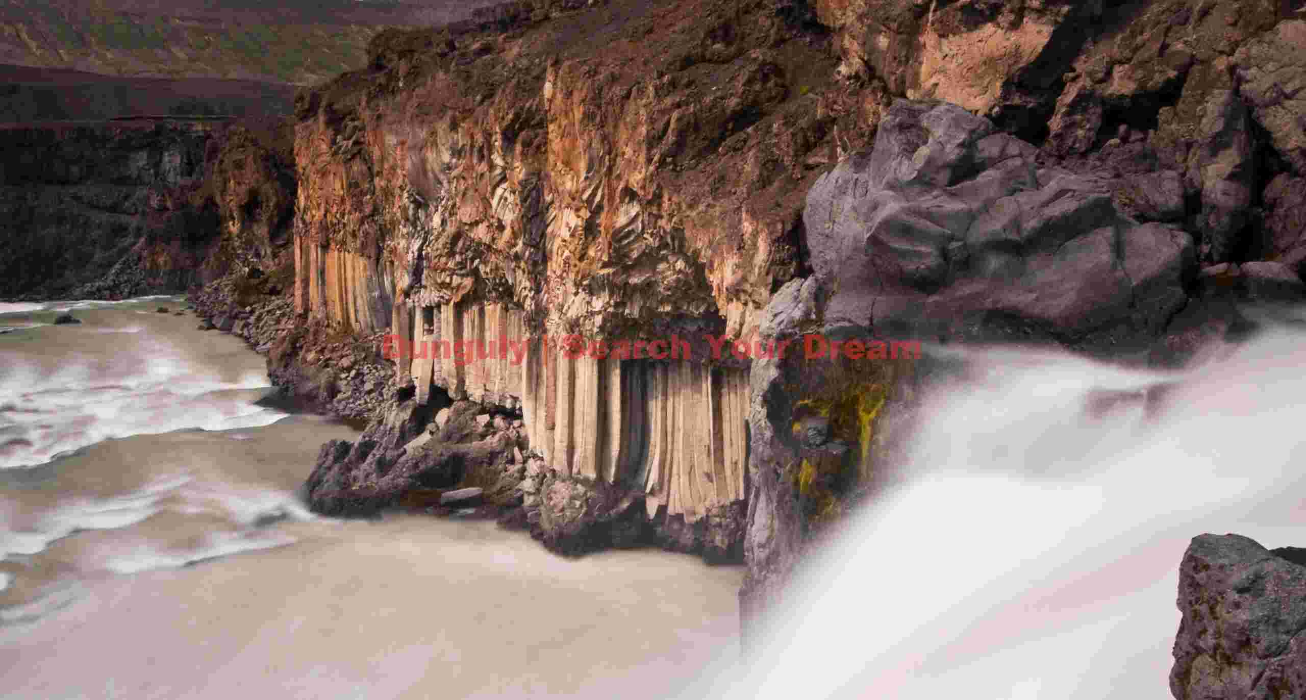 Aldeyjarfoss, basalt columns