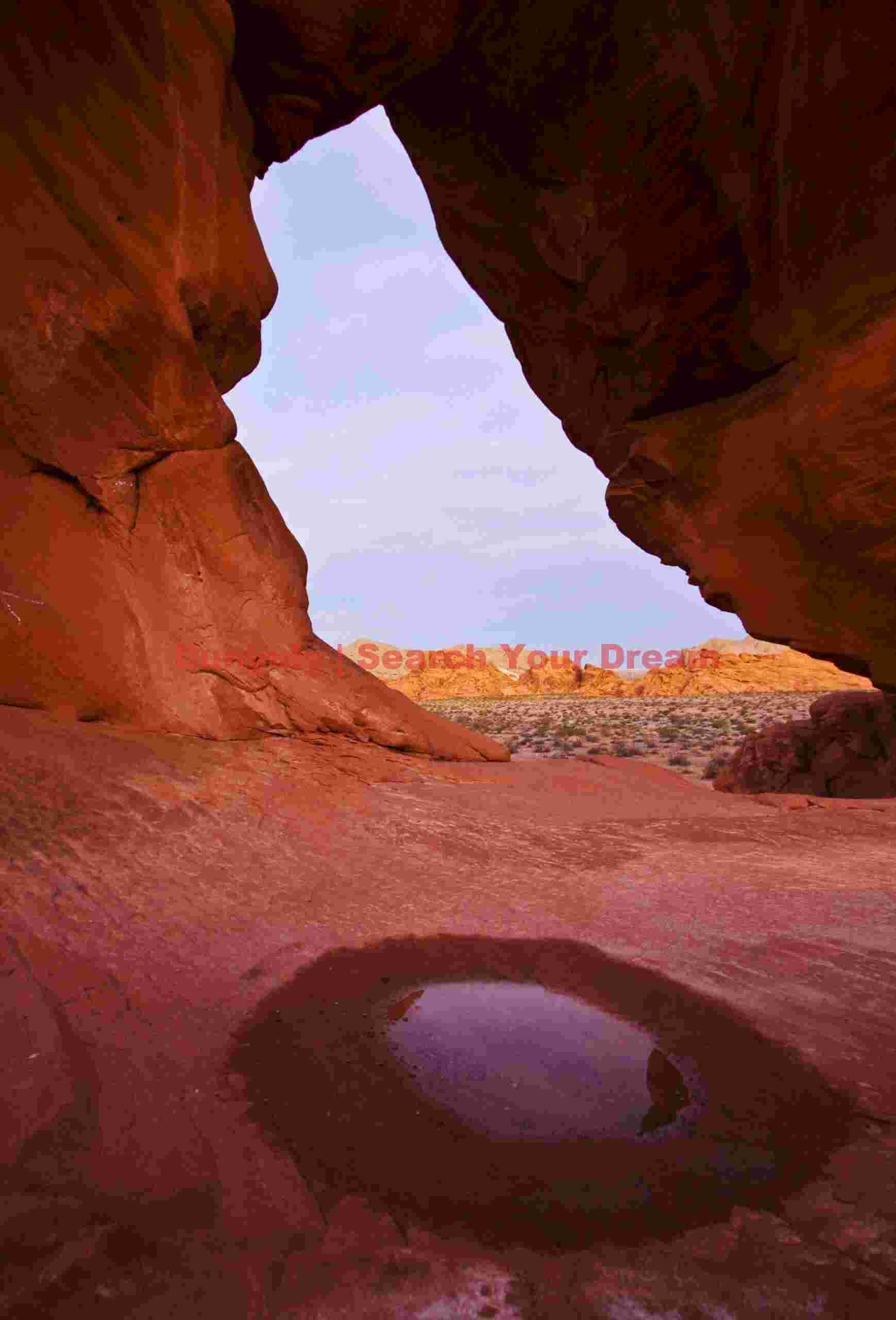 Arch Rock - magenta pool - Valley of Fire