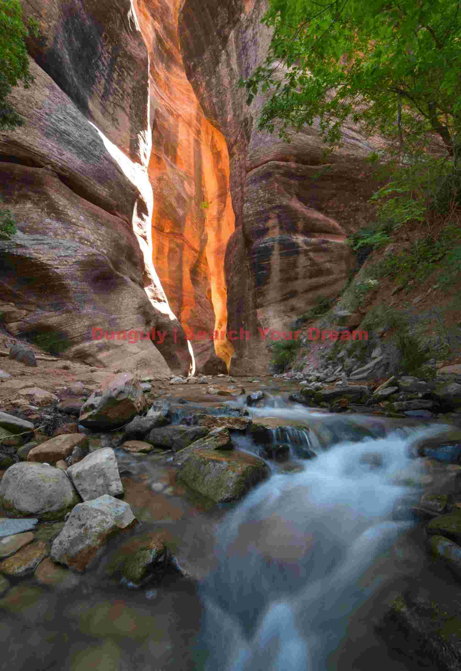 Entrance to the slot canyon, Kanarrra Creek