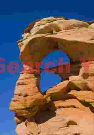 Figure-of-eight arch - White Pocket - Arizona