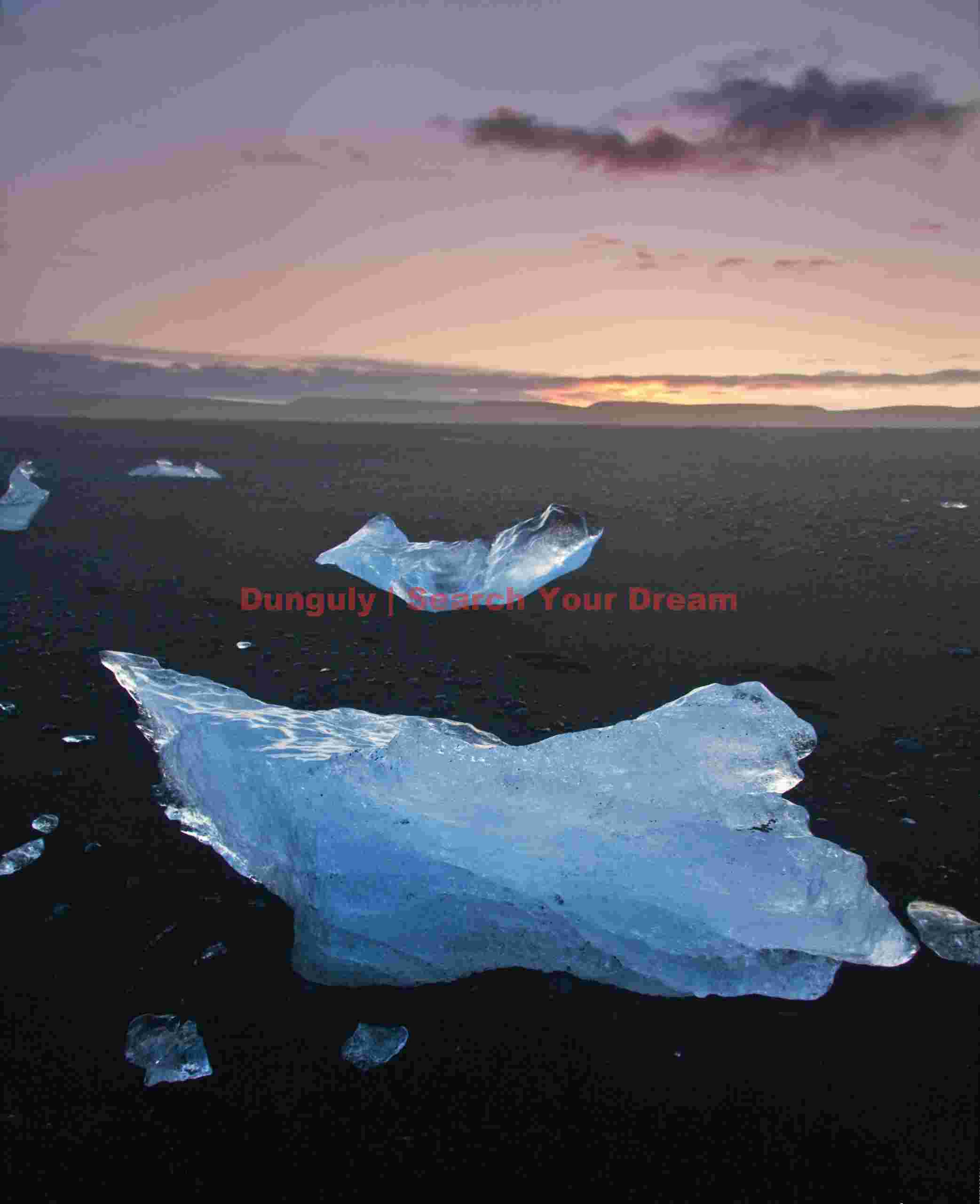 Coastal Iceland: Jokulsarlon beach - duo