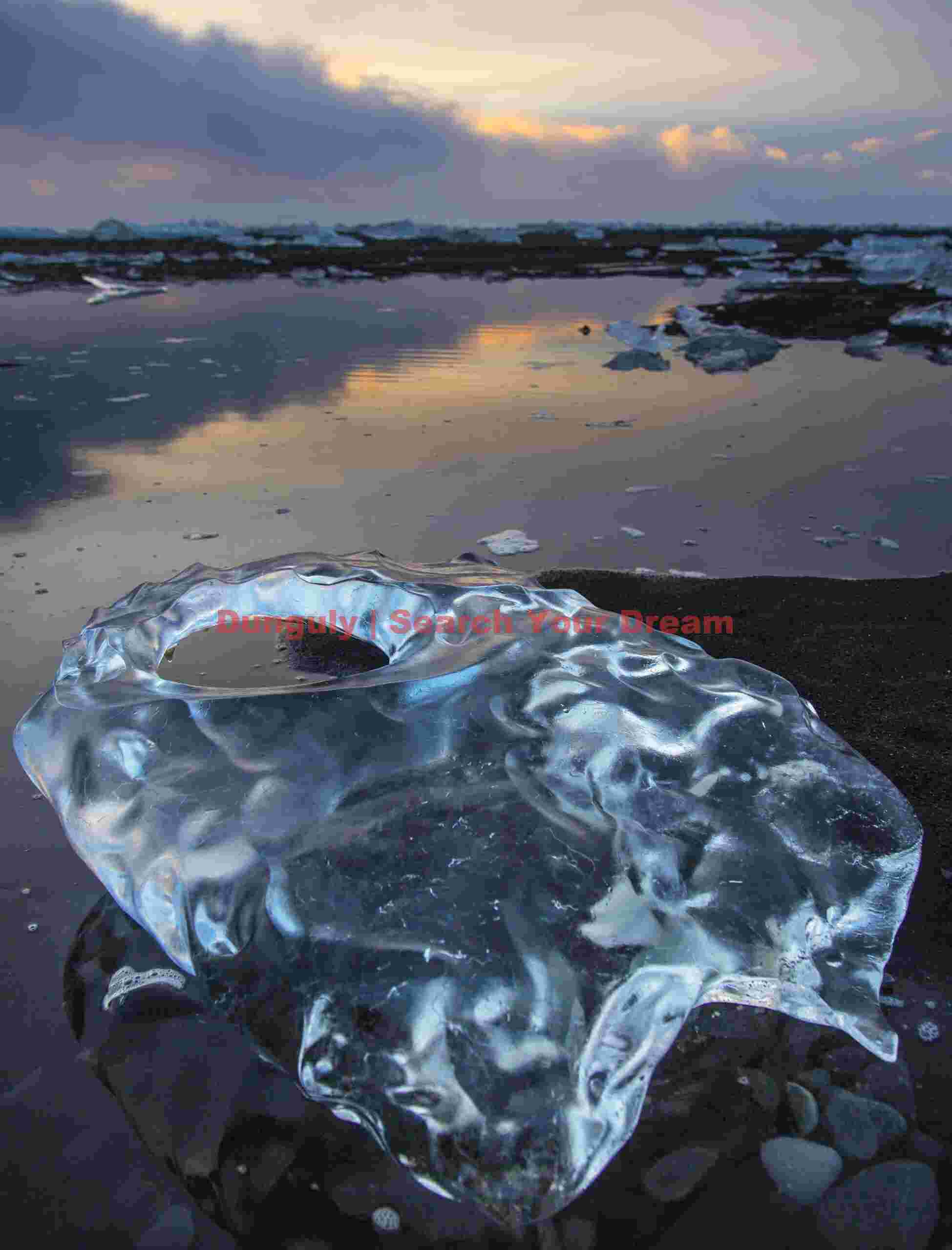 Glacial Ice Formation at 'Polo mint' Jökelberg