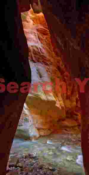 Side - slot; lower Kanarra narrows