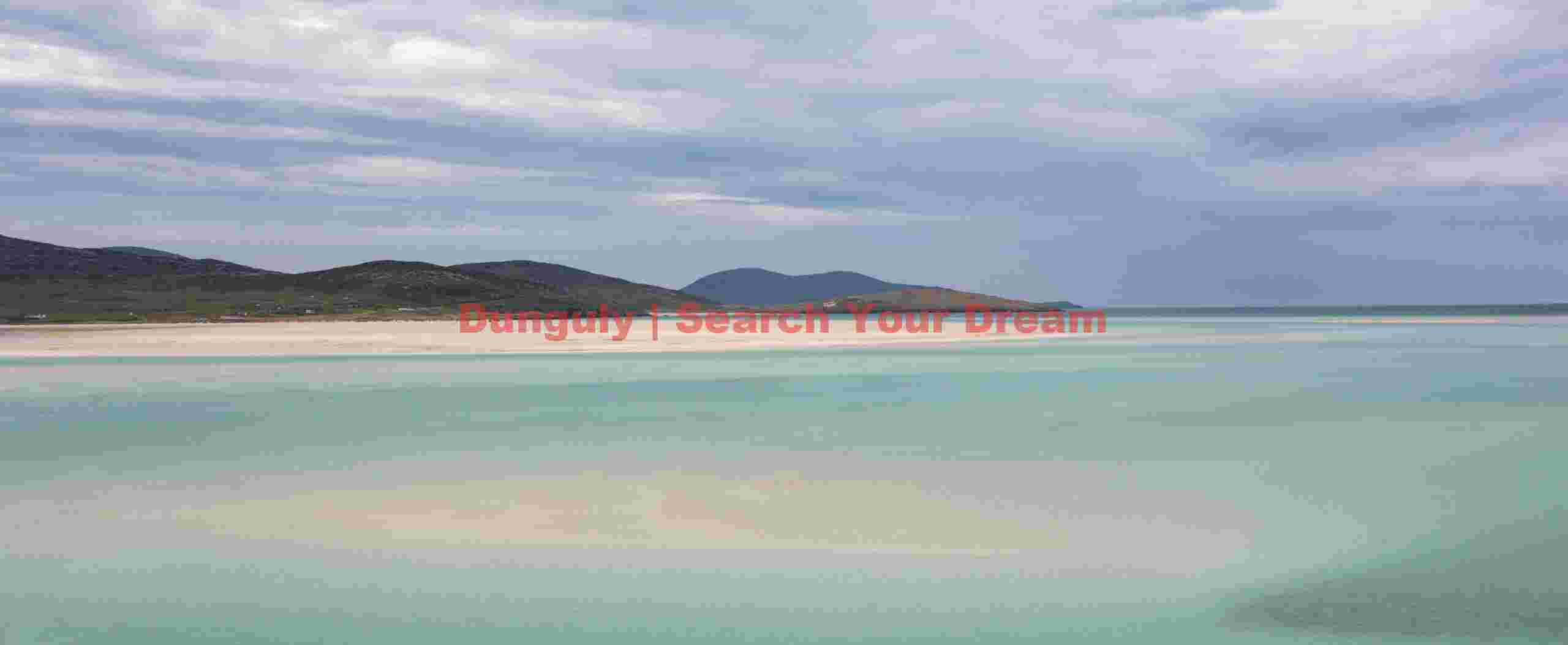 Aquamarine sea and beach at Traigh Rosamol