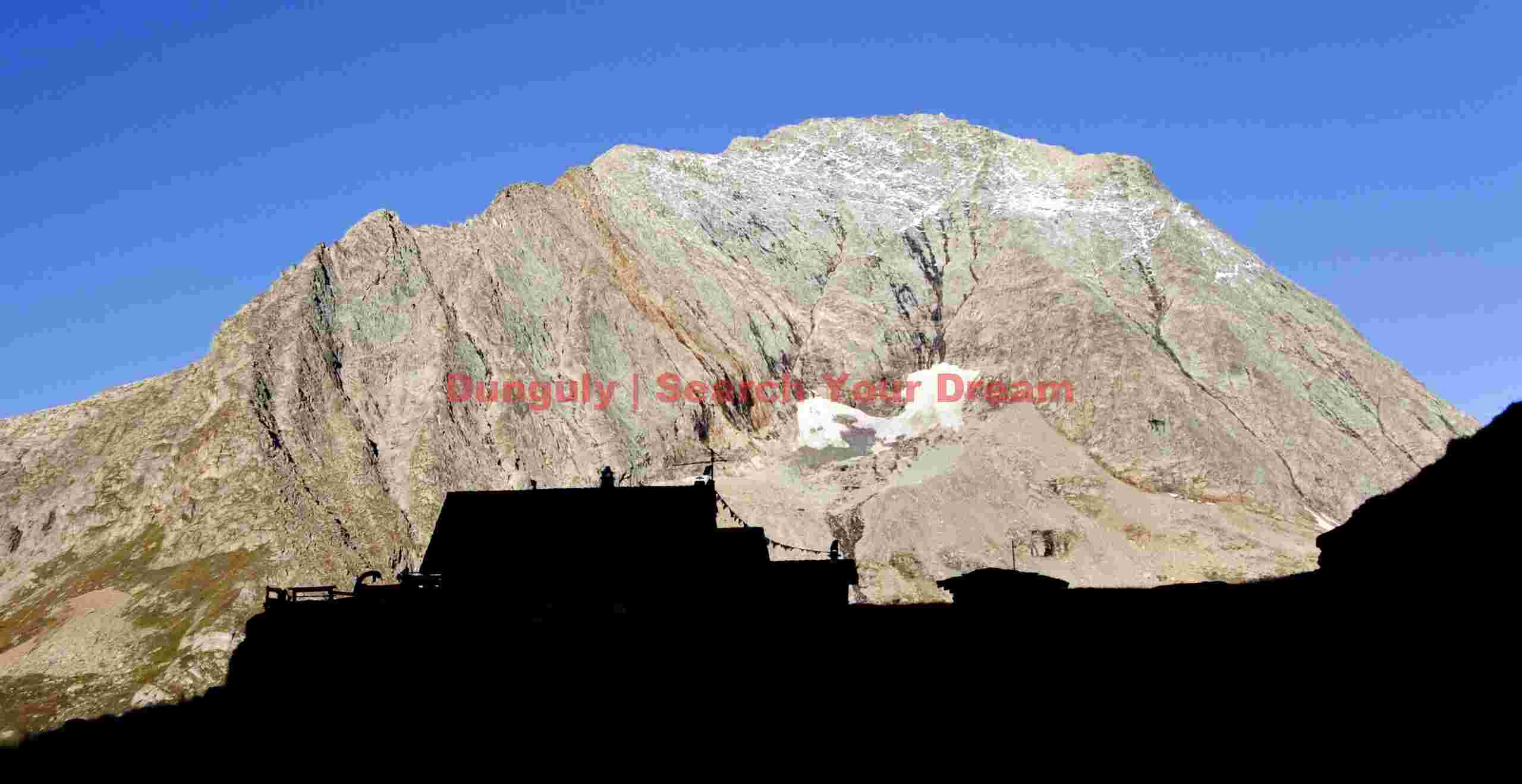 Aussois - Mountain refuge sillhouette