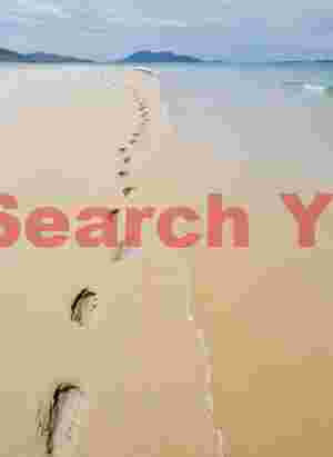 Footprints along wavecrest