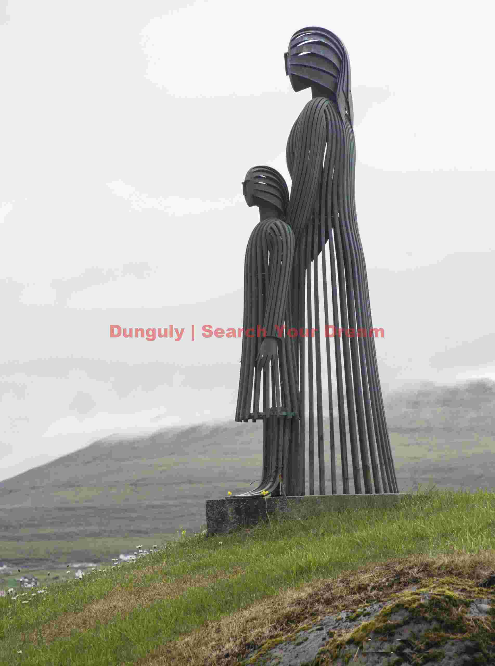 Monument to those lost at sea