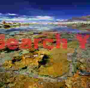 Orange thermal spring - Laguna Verde