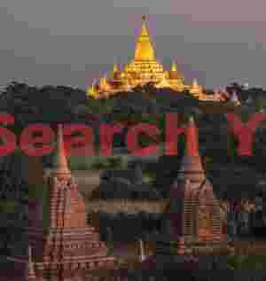 Ananda Pagoda, floodlit at dawn