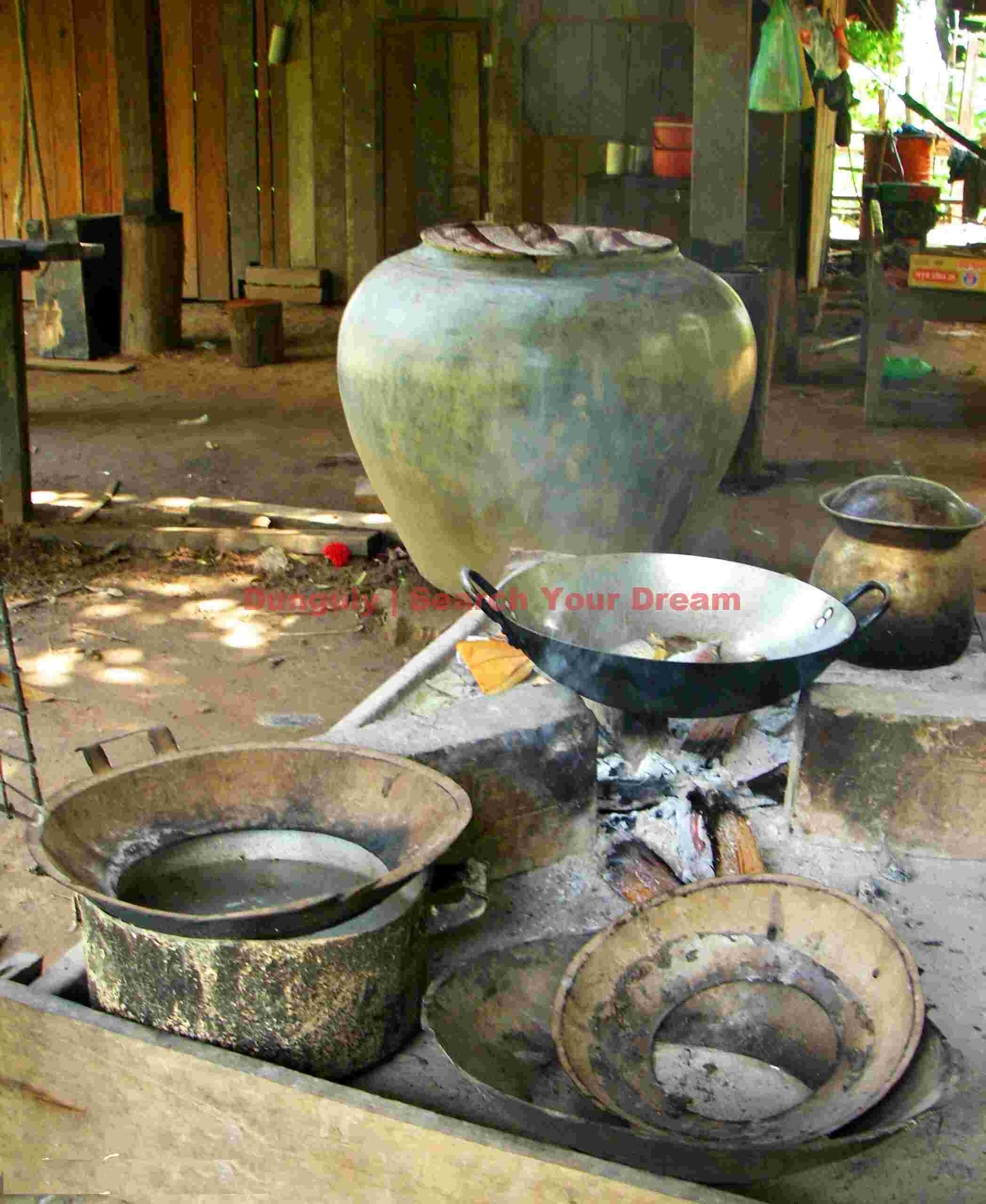 Cooking pots