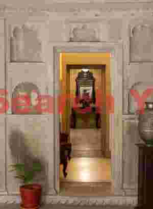 Golden doorway - Brijrama Palace