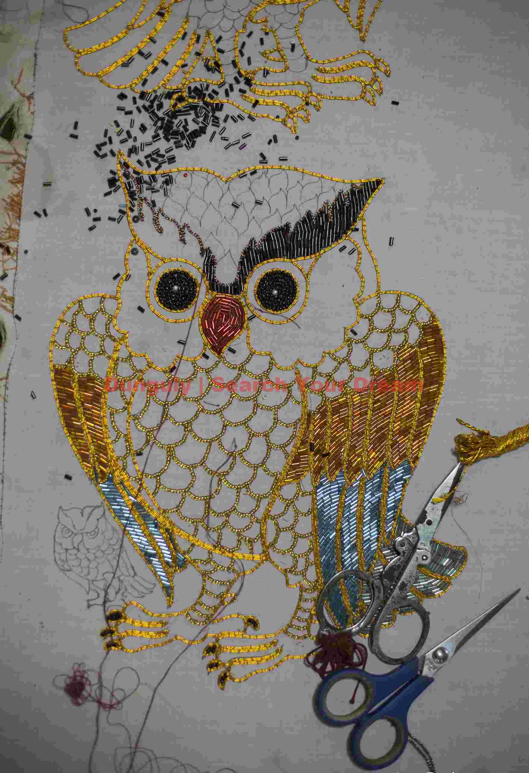 Golden owl tapestry outline