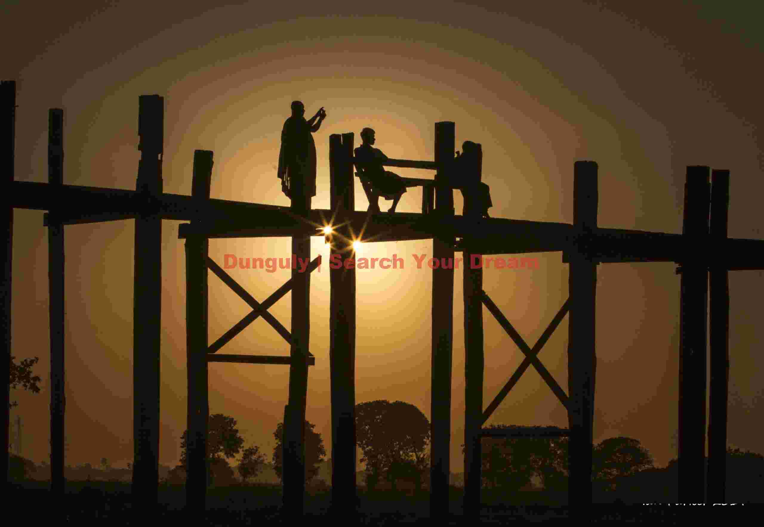 U-Bein bridge sunstar